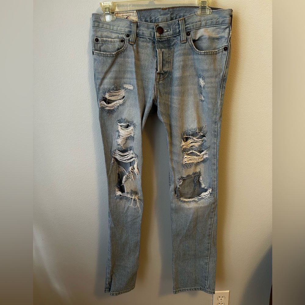 Hollister Men’s Ripped Skinny